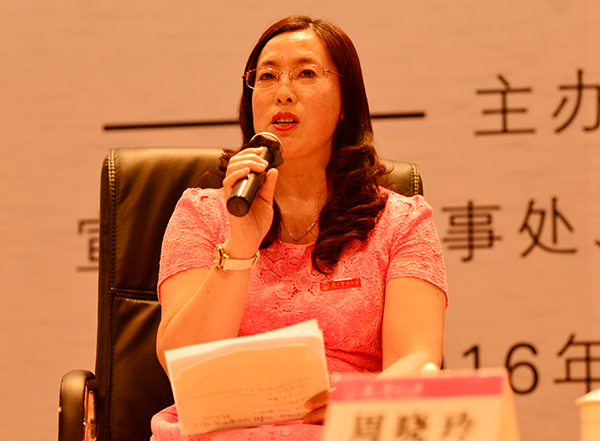 周晓玲老师在名师访谈上分享自己教书育人心得