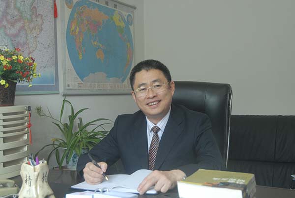 谢翔老师工作照