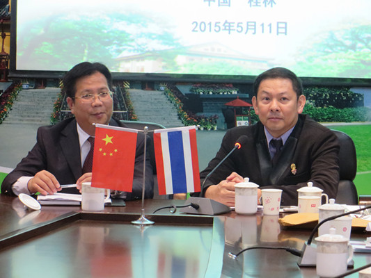 副校长覃卫国接见泰国朱拉隆功大学访问团团长江概·布叻吾泰博士