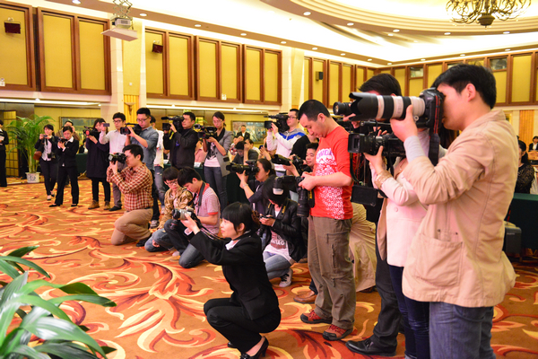 媒体记者们聚焦《夜王                    </div></div> </div>
        </div></div>
      </div>
      
      
      
      <div class=