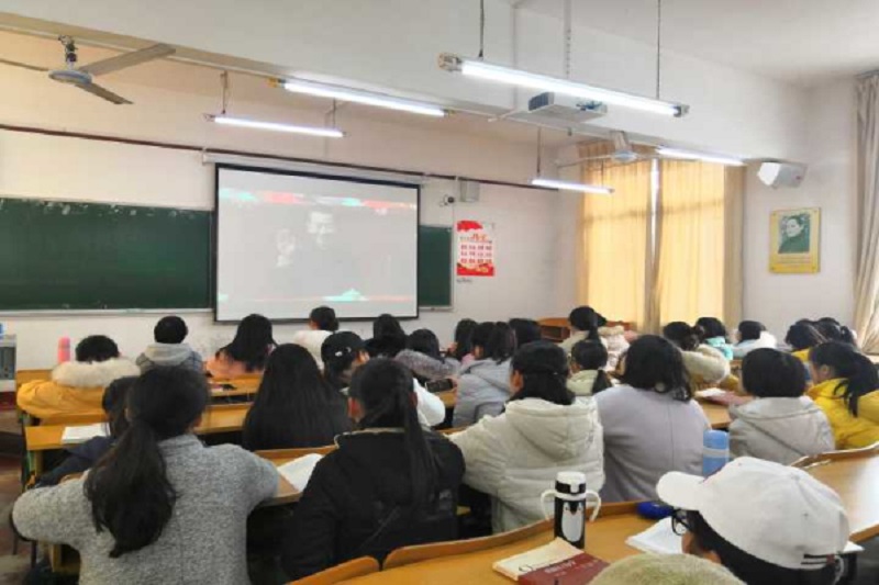 校大科协观看改革开放40周年直播照片 (5).jpg