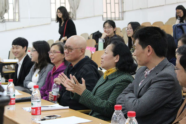 王枬书记点评话剧排演.JPG