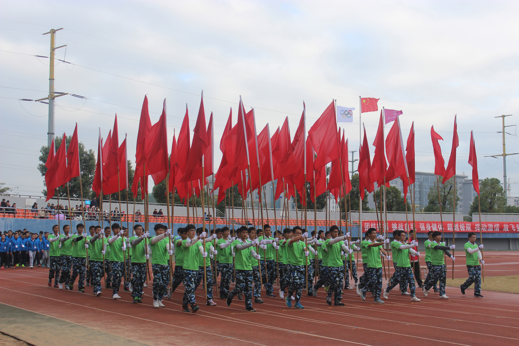 3红旗队02.jpg